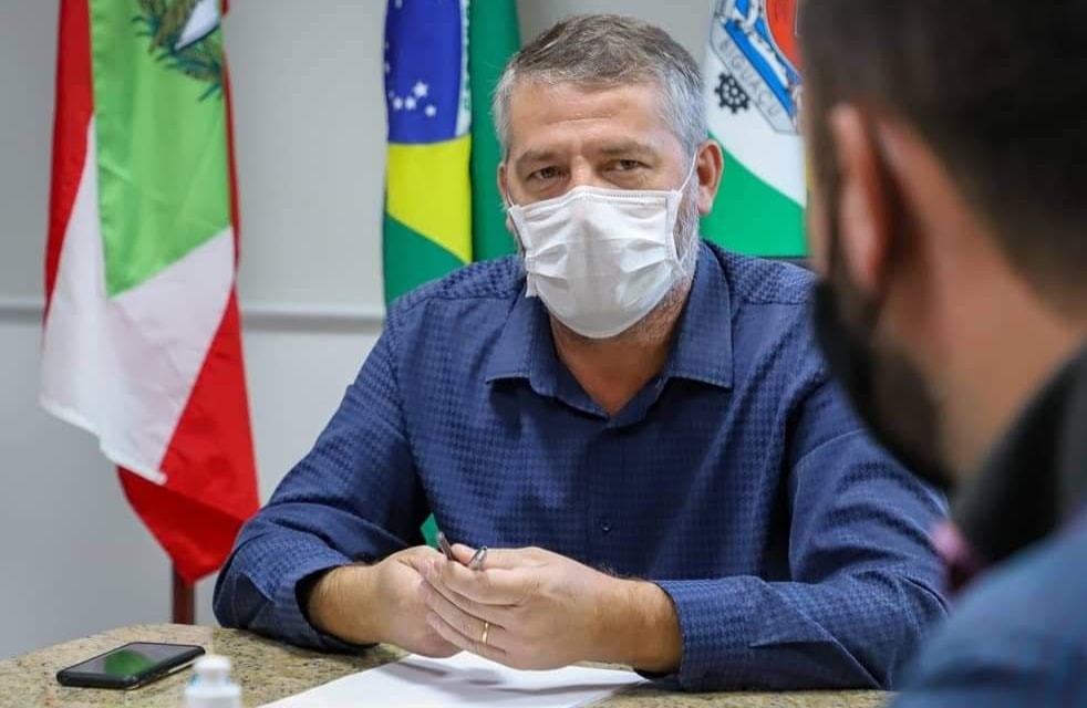 A Prefeitura de Biguaçu informa que o prefeito Salmir da Silva testou positivo para COVID-19