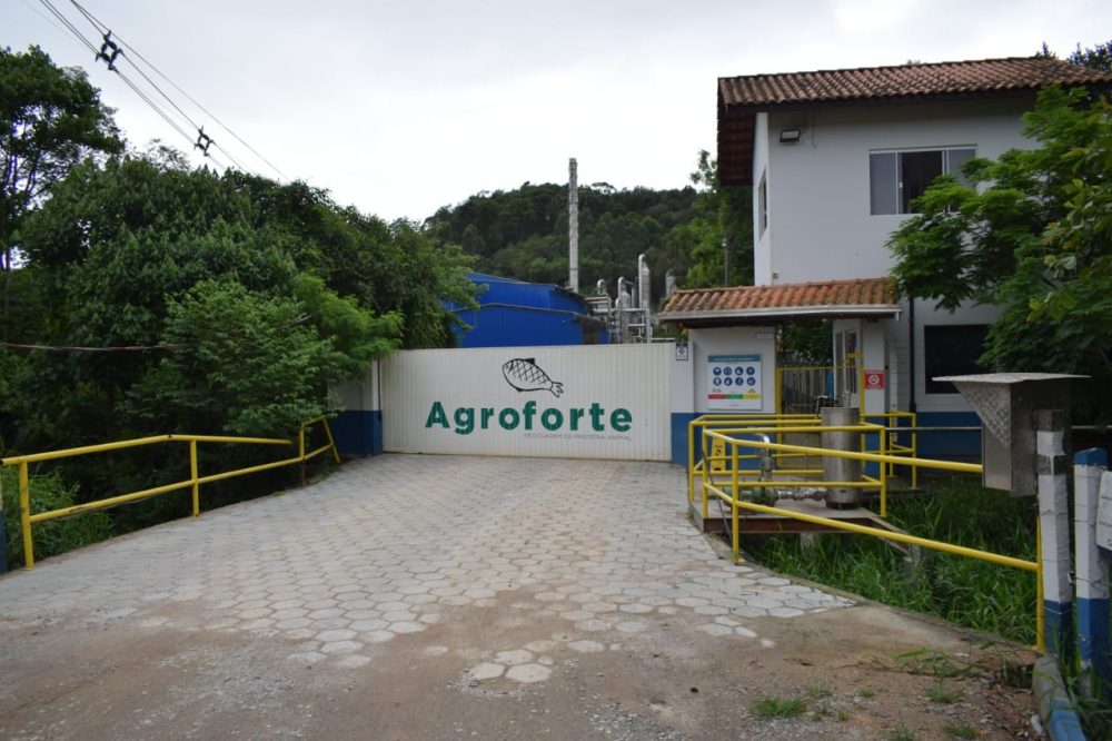 Agroforte mantém funcionamento da fábrica com novas medidas de segurança