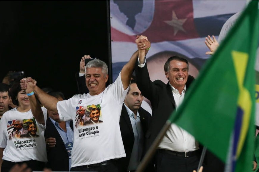 Abaixo-assinado quer barrar volta de Bolsonaro ao PSL; estopim foi silêncio sobre morte de Olímpio