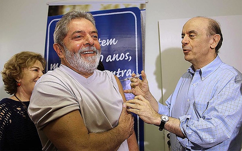 Sob governo Lula, Brasil foi o país que mais vacinou contra H1N1 pelo sistema público