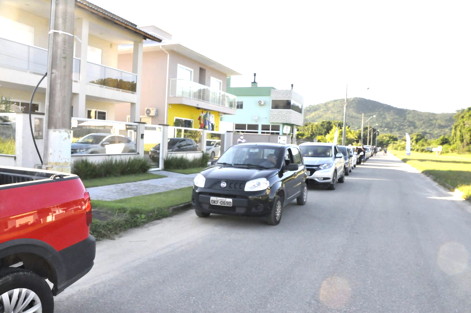 VACINAÇÃO CONTRA A COVID-19 PARA IDOSOS DE 66 ANOS EM SISTEMA DE DRIVE-THRU