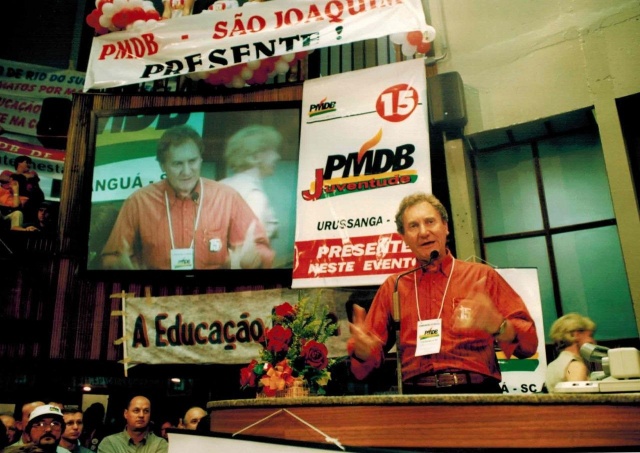 EX-SENADOR CASILDO MALDANER É INTERNADO EM ESTADO GRAVE