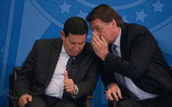 O que o futuro reserva a Mourão, o vice esculachado por Bolsonaro