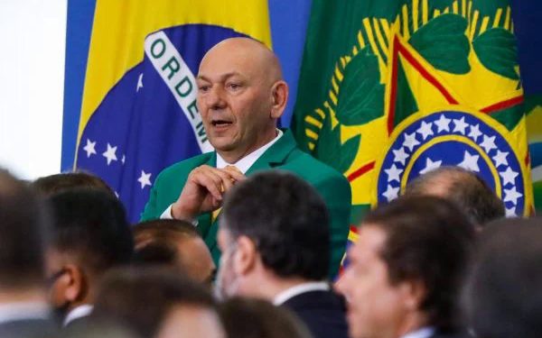 Câmara questionará Ramos sobre irregularidades de Luciano Hang