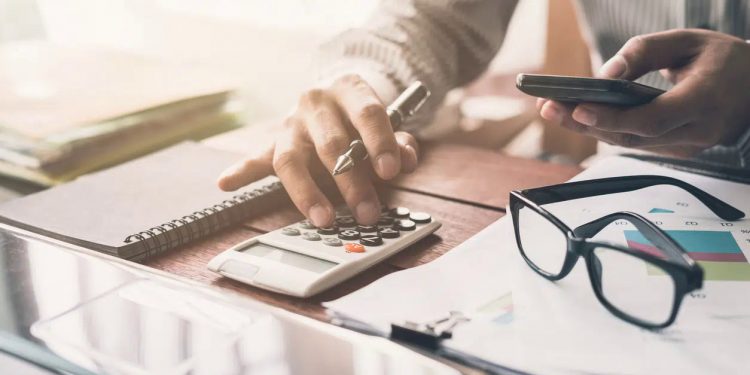 Site de empregos anuncia 4.874 vagas em contabilidade, finanças e economia; Confira