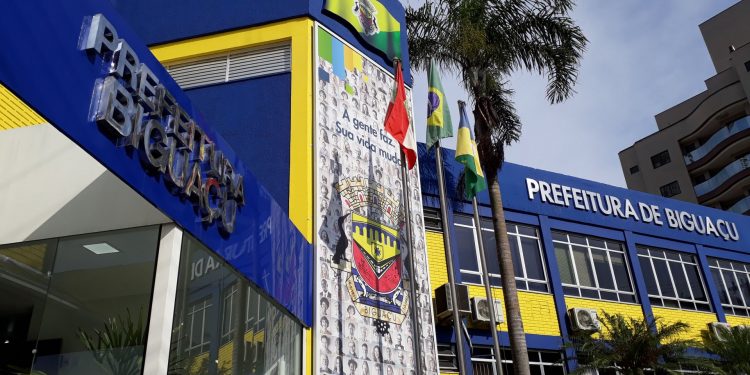 Convocação para audiência pública para definição de prioridades e metas a serem incluídas nas Lei de Diretrizes Orçamentárias e Lei Orçamentária para 2022