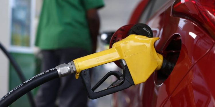 Petrobras reajusta o preço da gasolina e do gás de botijão em mais de 7%