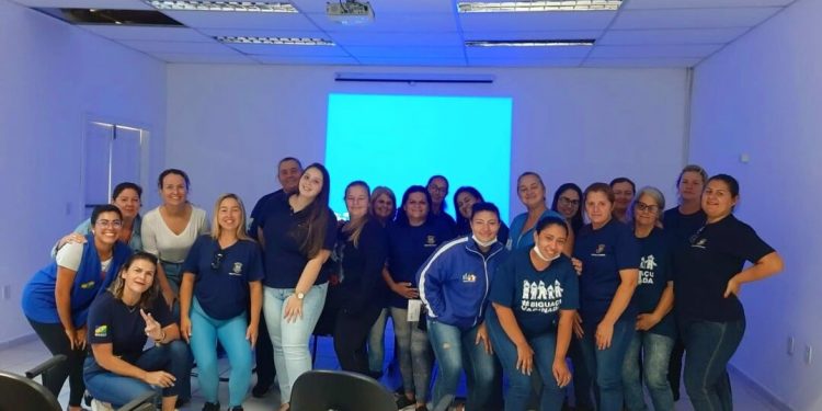 Agentes Comunitários de Saúde e de Endemias recebem capacitação sobre zoonoses