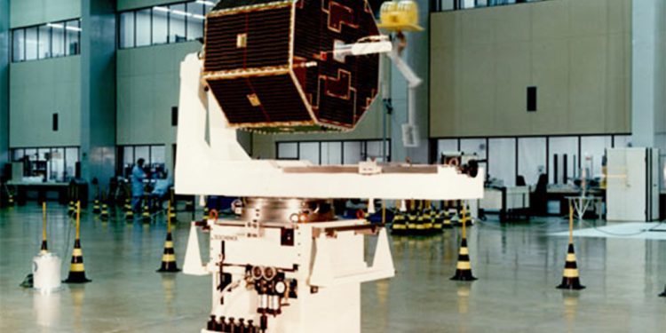 Por que Bolsonaro comprou satélite para monitoramento da Amazônia que Inpe já fazia?