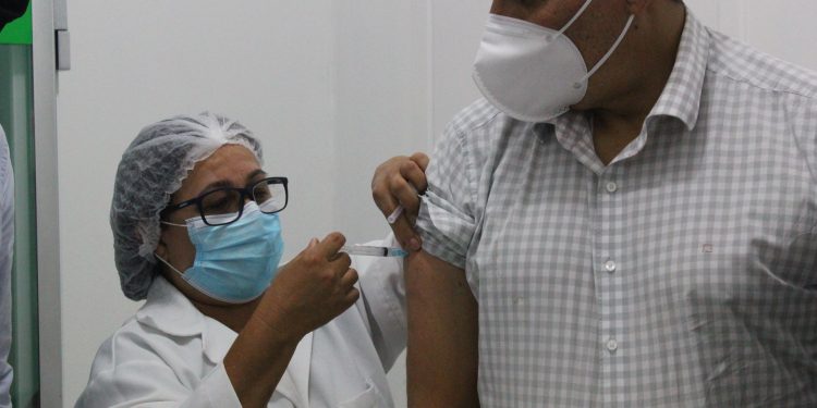 Secretaria  municipal de saúde divulga novo cronograma de  vacinação  contra  a covid-19