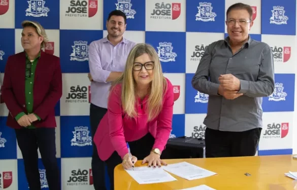 Adjuntos assumem comando de secretarias municipais