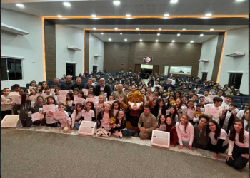 PROERD em Governador Celso Ramos forma 135 alunos em cerimônia emocionante
