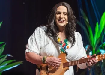 É hoje! Índio Behn apresenta o espetáculo “Dra. Rosângela” em São José