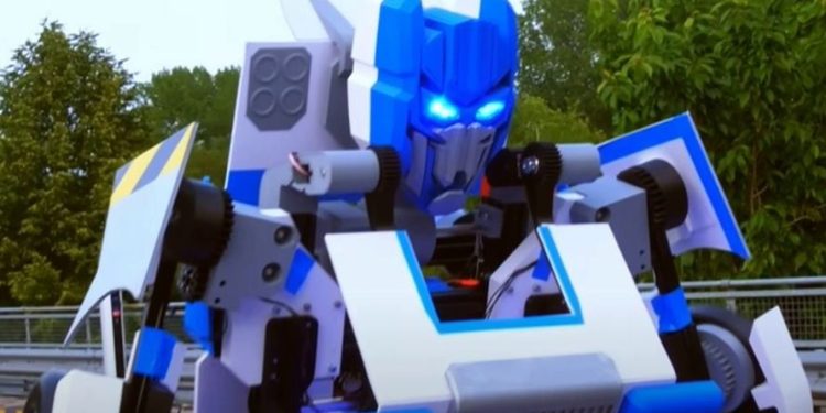 Inventor cria robô inspirado em Transformers que realmente se transforma e pode ser pilotado