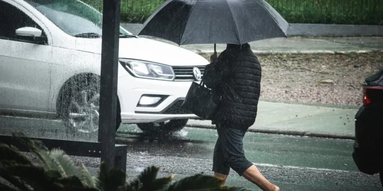 Com previsão de frio intenso, São José reforça atendimento à população vulnerável