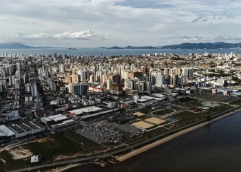 Beira-Mar de São José: Prefeito e secretário elogiam capacidade das empresas habilitadas