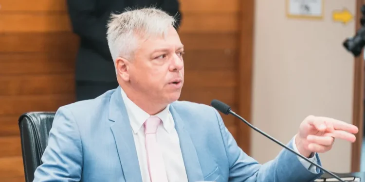 Deputado quer CPI para apurar fraudes no Universidade Gratuita