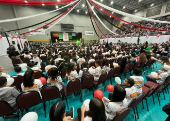 Proerd forma 660 estudantes em São José e reforça combate às drogas
