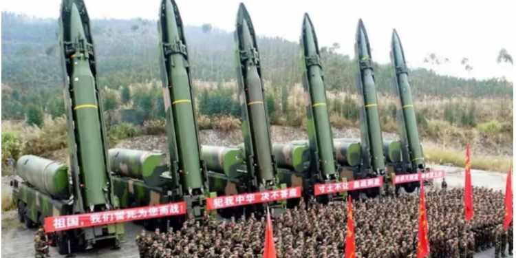 China ofereceu um poderoso arsenal militar ao Exército, que prometeu revolucionar as Forças Armadas brasileiras: entre eles, o Sky Dragon 50, capaz de proteger todo o espaço aéreo de Brasília