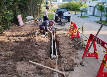 Secretaria de Infraestrutura realiza manutenção e limpeza em Palmas e Ganchos de Fora