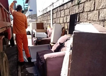 São José recolhe mais de 3 mil toneladas de móveis e eletrodomésticos descartados irregularmente em seis meses