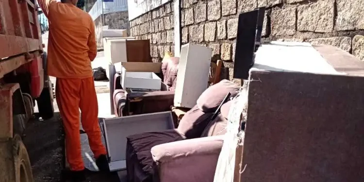 São José recolhe mais de 3 mil toneladas de móveis e eletrodomésticos descartados irregularmente em seis meses