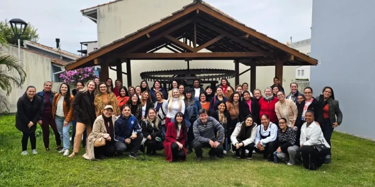 Primeiro dia de recesso é de aprendizado para grupo de professores de São José