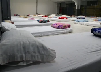 Com previsão de frio intenso, São José reforça acolhimento à população em situação de rua