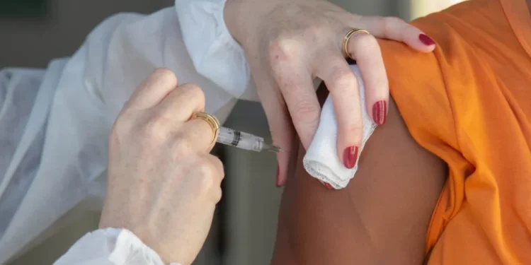 Secretaria de Saúde reforça estratégia de vacinação contra o HPV em São José