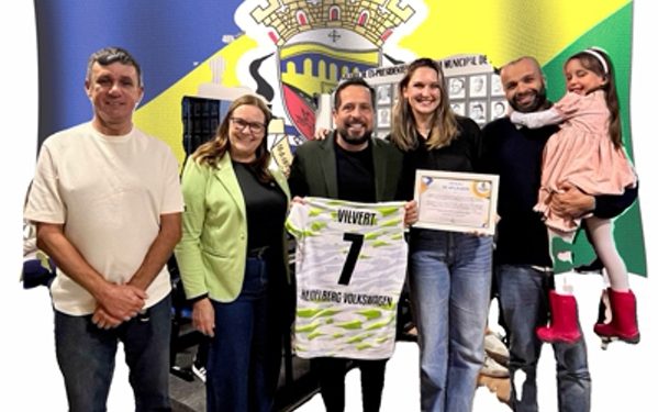 Biguaçu concede “Moção de Aplausos” à maior jogadora de voleibol profissional de sua história