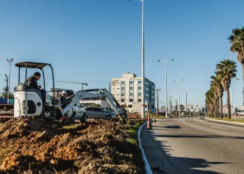 São José inicia modernização da iluminação em LED na Avenida Beira-Mar