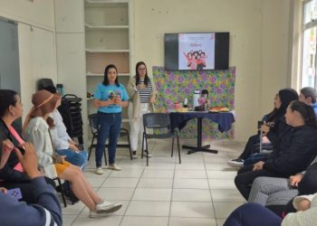 CRAS promove debate sobre violência contra a mulher com palestra e roda de conversa