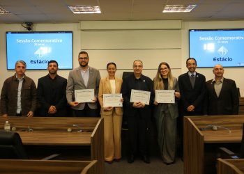 Sessão Solene condecorou 15 personalidades com a Medalha de Mérito Legislativo