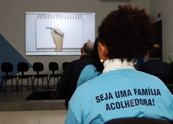 Governador Celso Ramos implanta Serviço Família Acolhedora para acolher para crianças e adolescentes afastados de suas famílias por situação de risco