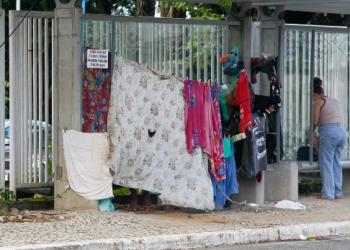 Câmara de Londrina aprova PL que proíbe moradores de rua na cidade