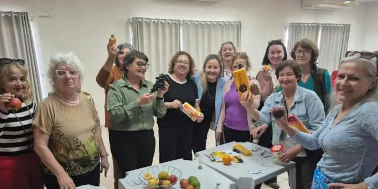Palestra sobre nutrição reúne idosos em São José e reforça a importância da alimentação consciente