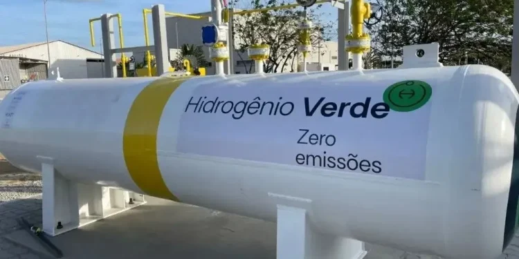 China e União Europeia travam corrida bilionária pelo hidrogênio verde do Brasil: Europa financia portos no Nordeste, chineses fornecem eletrolisadores gigantes e ambos disputam liderança em um mercado que pode movimentar trilhões até 2050