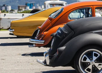 Exposição de carros antigos movimenta os 10 anos do Jardim Botânico de São José