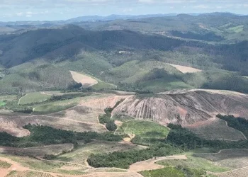 Cratera de vulcão em MG pode suprir 20% da demanda global por terras raras, minerais estratégicos cobiçados pelos EUA