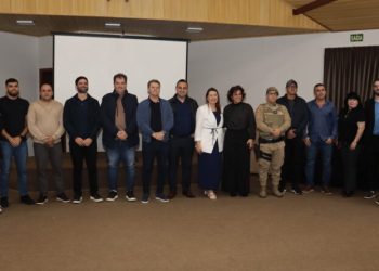 Desenvolvimento sustentável do turismo é tema de palestra com secretária da cidade de Penha