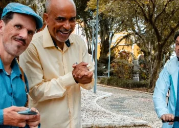 Sessão de cinema gratuita em São José leva reflexão e bom humor sobre saúde masculina