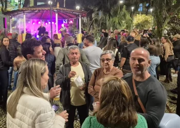 Grande público transforma o Terça na Praça em uma noite histórica em São José