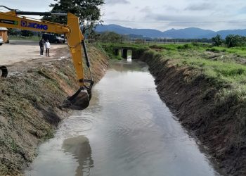 Prefeitura dá seguimento a ações de desassoreamento para minimizar impactos do El Niño no município