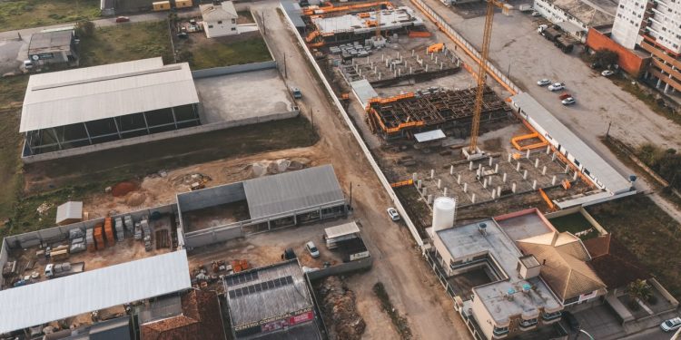 Ruas Simão Ludwig e Manoel Urbano Bueno, no Rio Caveiras, receberão obras de pavimentação asfáltica e drenagem