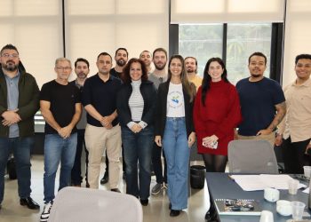 Diversos setores e órgãos municipais se reúnem para alinhar preparativos e regras para o comércio ambulante na temporada de verão