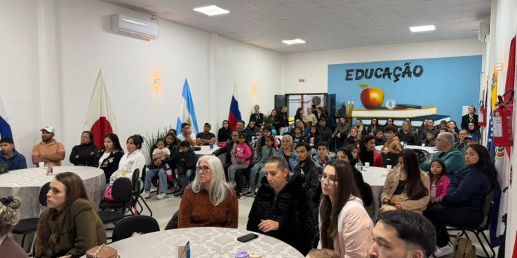 Prefeitura de Governador Celso Ramos lança Programa de Nivelamento em Língua Portuguesa para estudantes e famílias estrangeiras