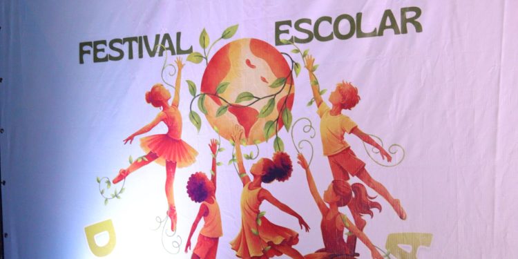 Ginásio de Calheiros, em Governador Celso Ramos, recebe dançarinos na etapa mesorregional do Dança Catarina