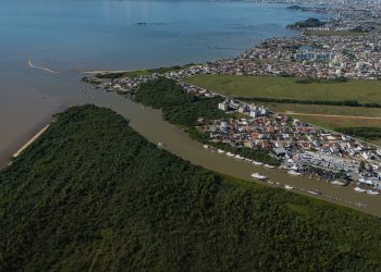 Molhes do Rio Biguaçu: projeto avança com início da etapa de dragagem e desassoreamento